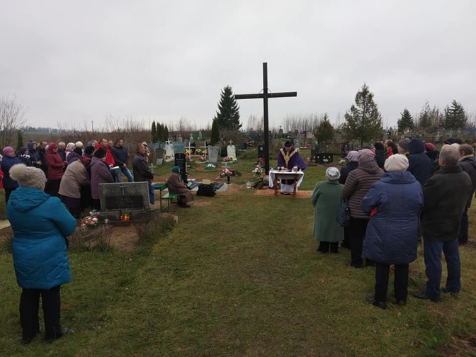 Obrazek Cmentarz w miejscowości Ikaźń (międzywojenny Powiat Brasławski) – Pochowani, których nazwiska zaczynają się na litery T – Ż (obok mogą znajdować się groby, w których pochowane są osoby o nazwiskach zaczynających się na inne litery)